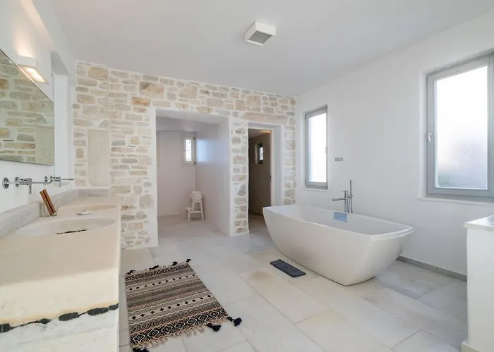 Vila Luxury Aethra -island Living Paros- Sotires